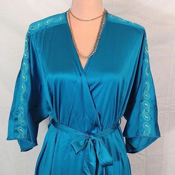 VTG 70s VF Teal Paisley Embroidered Wide Sleeve Long Nylon Robe Small - Picture 3 of 17